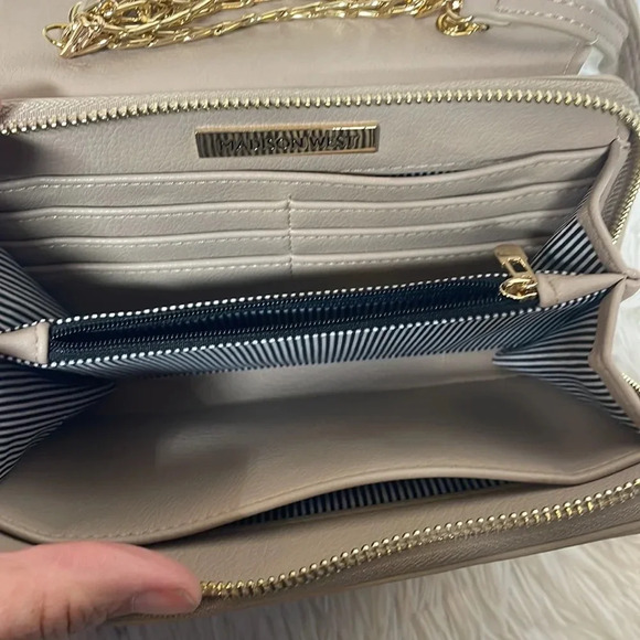 NWOT Madison West Crossbody- Wallet - Picture 6 of 7